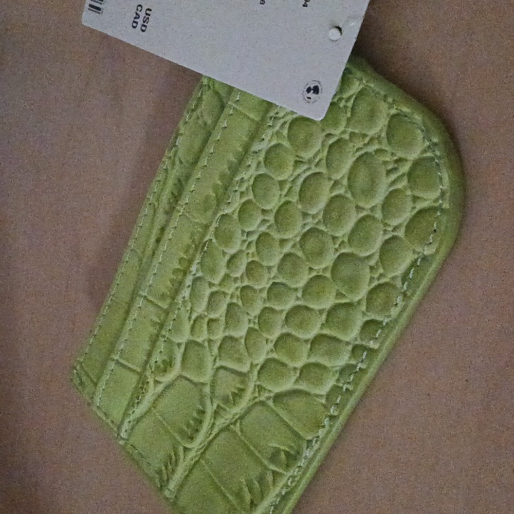 Devon Cardholder - Picture 5 of 6
